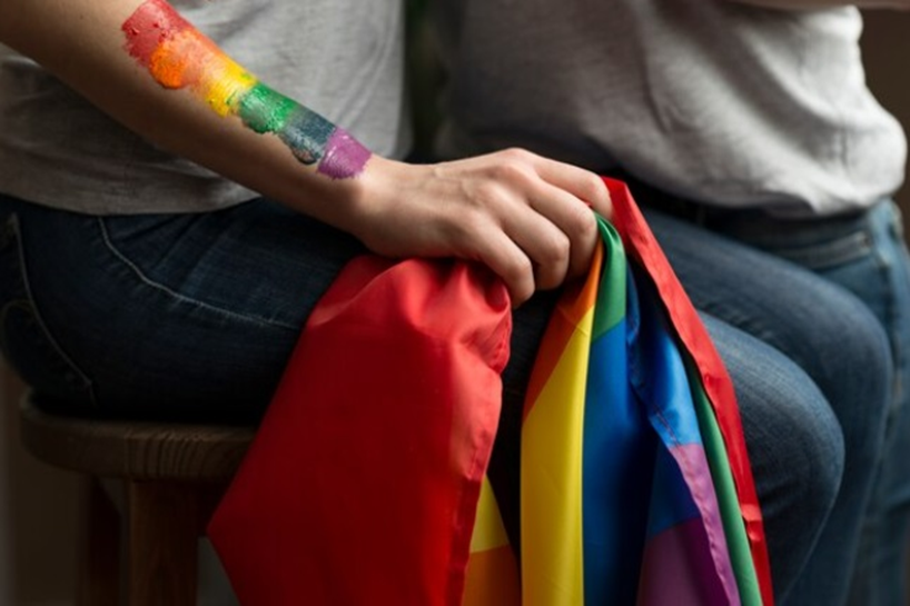 Terapias de conversión en Colombia aumentan el riesgo suicida en población LGBT
